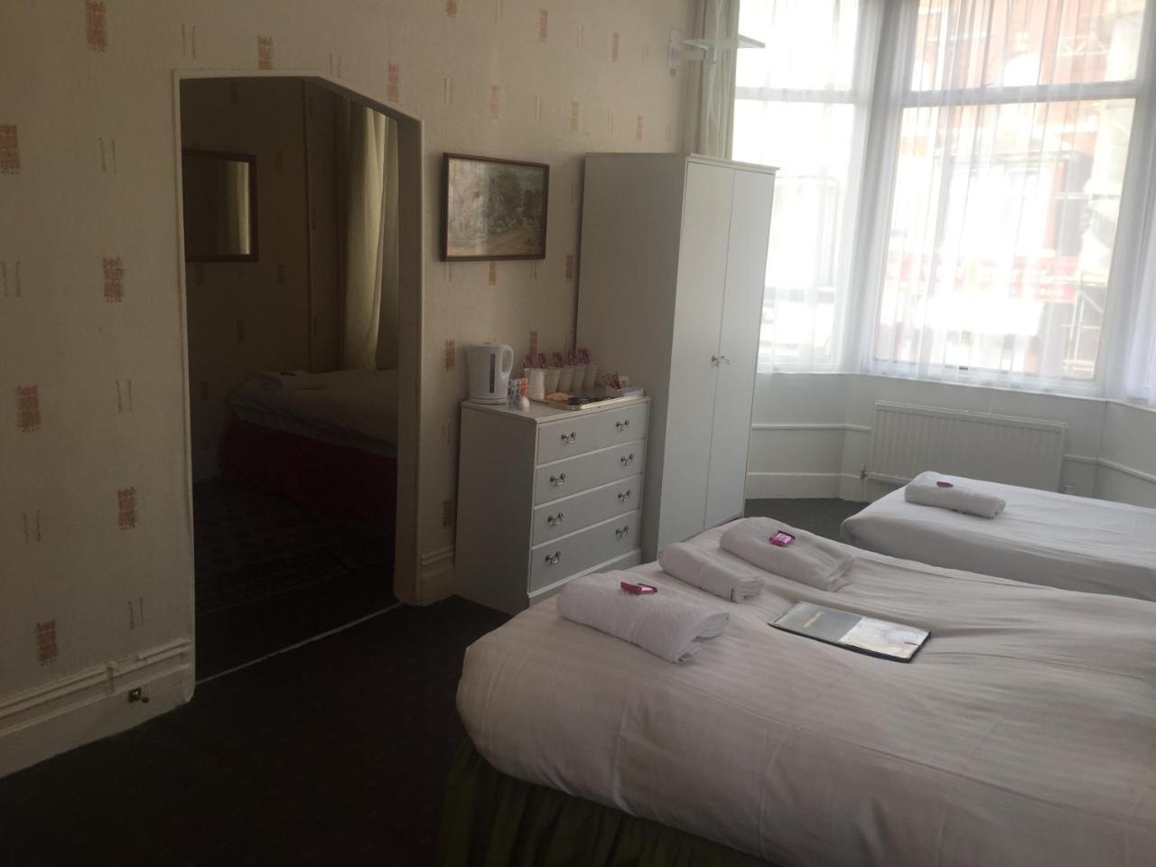 The Albert Hotel Near Winter Gardens Blackpool Bagian luar foto